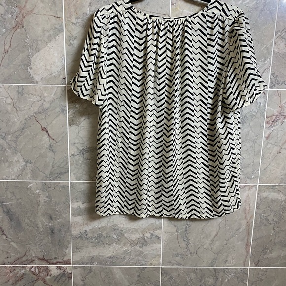 Collective Concepts lightweight top size Medium - Picture 6 of 6